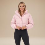 Amelia | Piumino Corto da Donna con Cappuccio Avvolgente